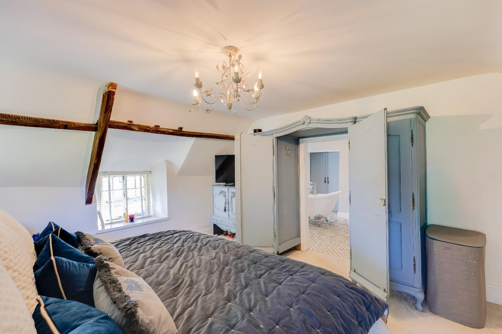 Upper Porthkerry Farm, Porthkerry Road, Rhoose, CF62 3BX